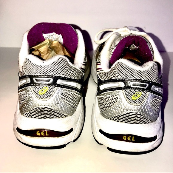 إلى تسعة التصنيع الفعل asics gel 